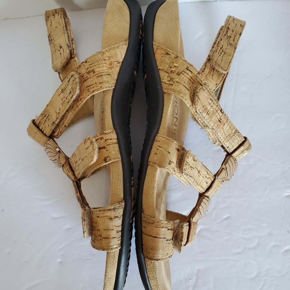 Vionic Amber 8 - image 3